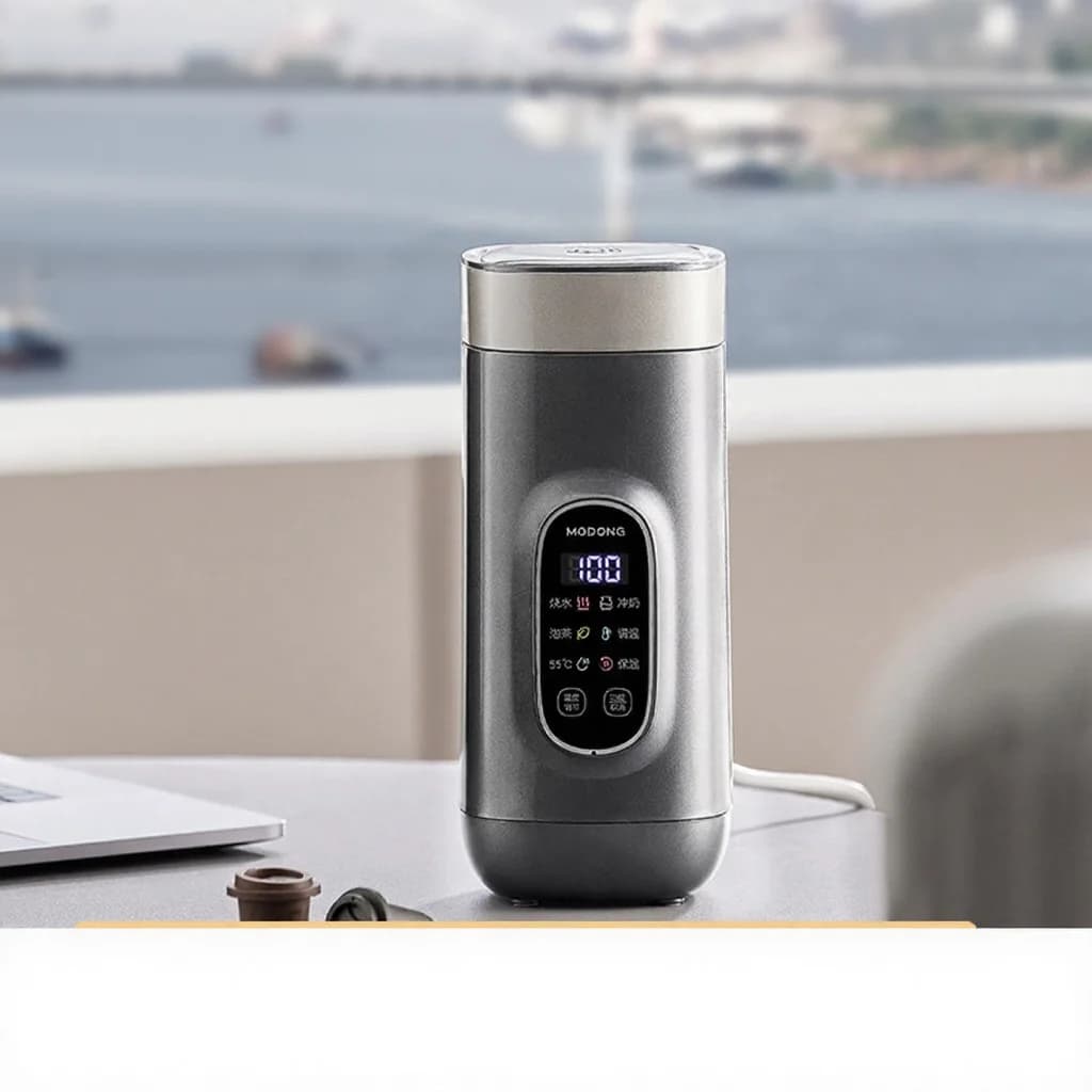 Elektrisk reisekopp i titan, 650 ml, 220 V