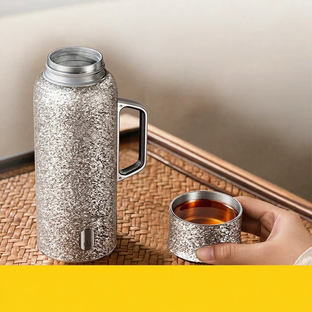 Titanium oppvarmet isolert kopp med hank 680ml gaveeske