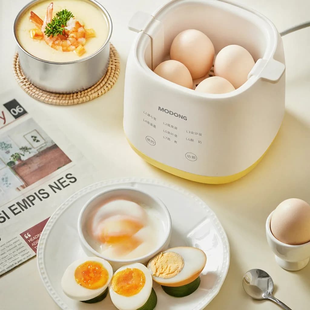 Elektrisk eggkoker for 4-6 egg med eggepuddingskål